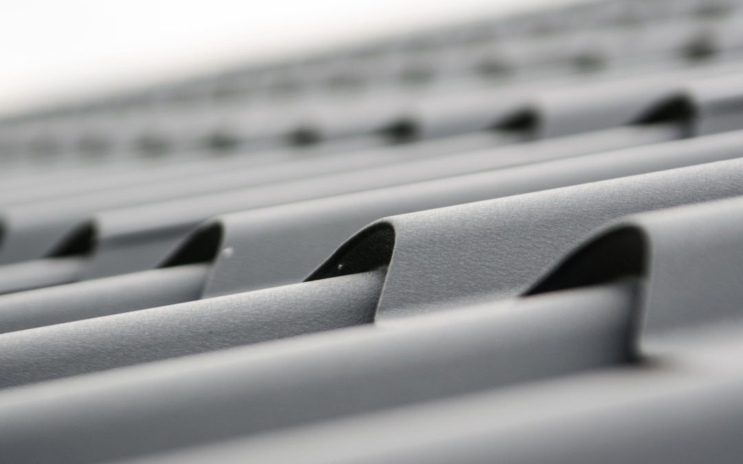 Metal Roof vs. Shingles: What’s the Difference?