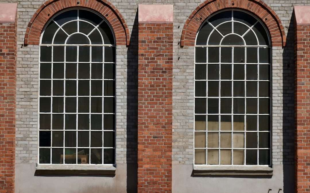 Arc de Triomphe: Measuring Your Arch Window for Replacement